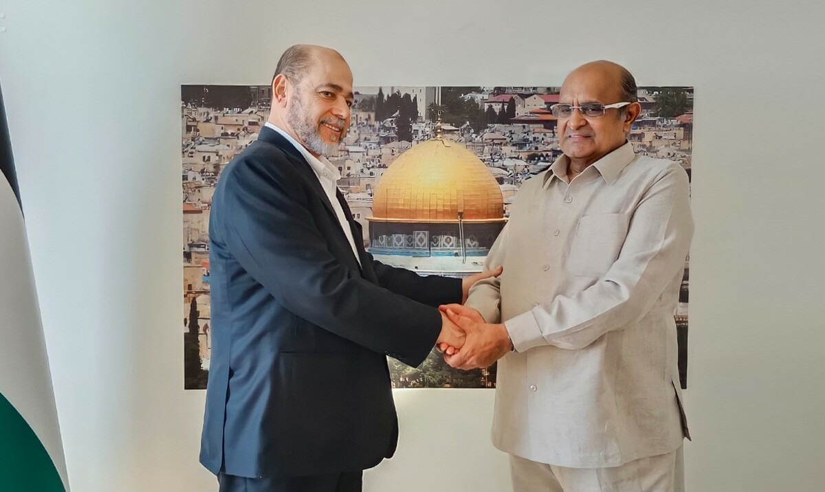 أبو مرزوق يلتقي الأمين العام لحزب جنتا دال الهندي لتعزيز العلاقات