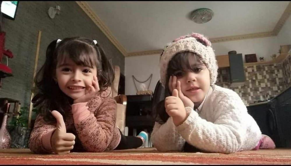 الاحتلال يحرم التوأم نتالي ونايا فرحة العيد باعتقال والديهما