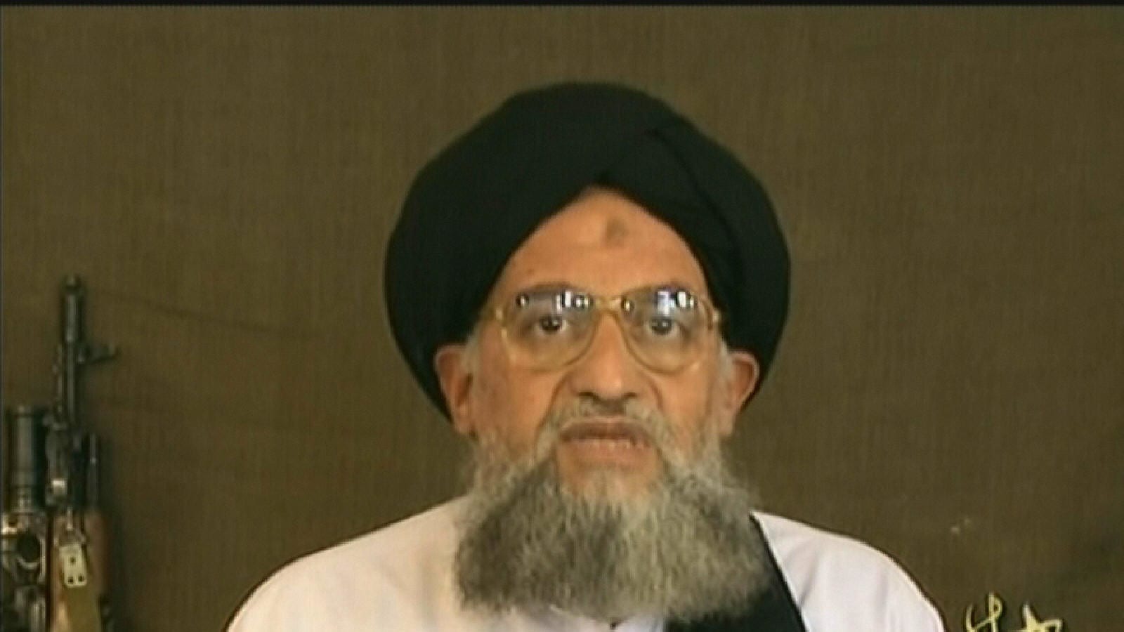 بايدن يعلن مقتل زعيم تنظيم القاعدة أيمن الظواهري