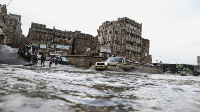 وفاة 13 شخصا في اليمن نتيجة سيول وصواعق رعدية