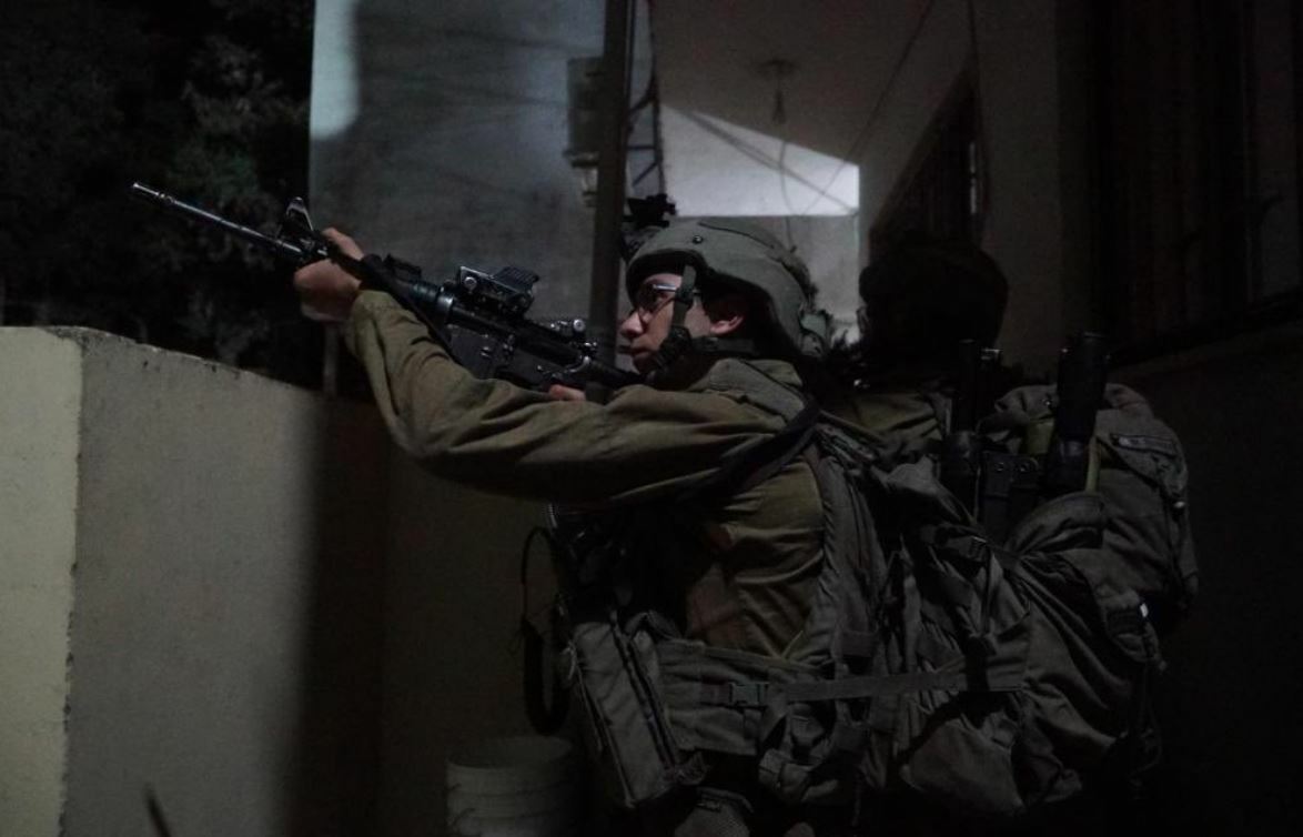 الاحتلال يقتحم بلدة الرام و4 إصابات باعتداءات مستوطنين في نابلس