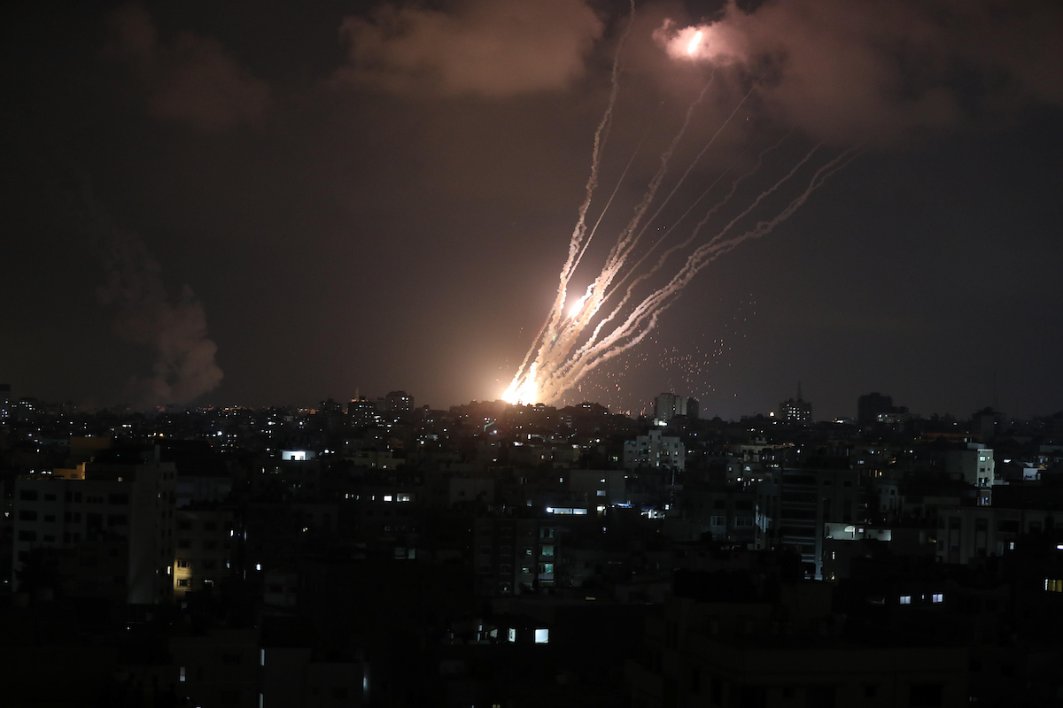 الاحتلال يزعم إطلاق صاروخين من غزة باتجاه مستوطنات الغلاف