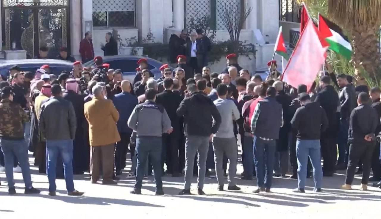 وقفة أمام سفارة الاحتلال في عمان رفضًا للانتهاكات الإسرائيلية بالقدس