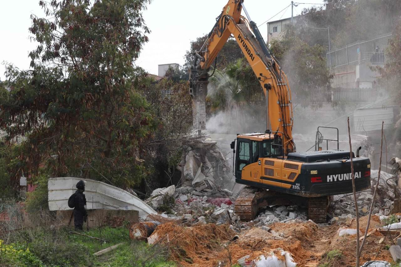 مركز : الاحتلال استهدف 187 منشأة فلسطينية في فبراير