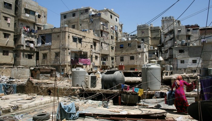 منازل متهالكة.. آلاف اللاجئين الفلسطينيين في لبنان يخشون سقوطها