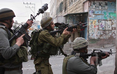 مواجهات عقب اقتحام قوات الاحتلال لطولكرم