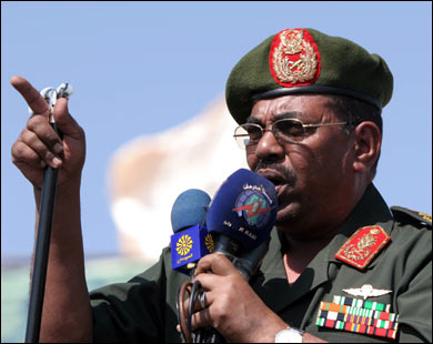 البشير يتوعد جنوب السودان بالهزيمة