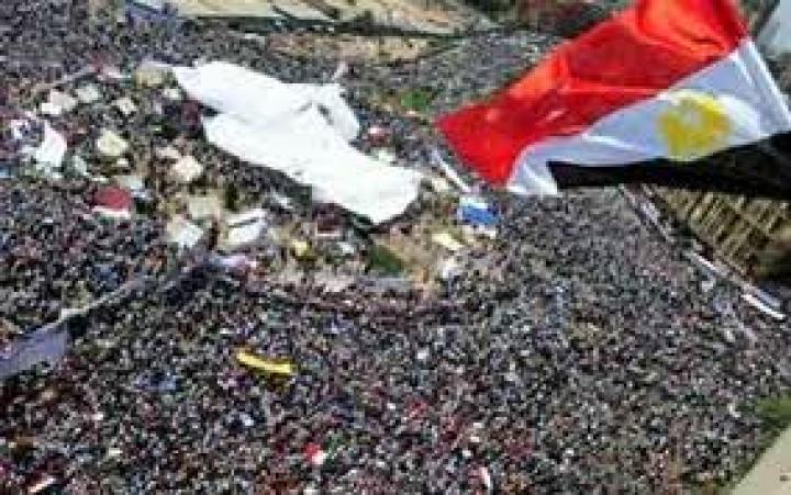 مصر: مليونية في التحرير للمطالبة بحماية الثورة