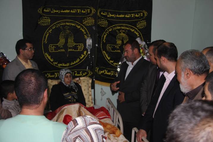 قيادات في حماس تزور الأسيرة الشلبي وجرحى أحداث ذكرى يوم الأرض
