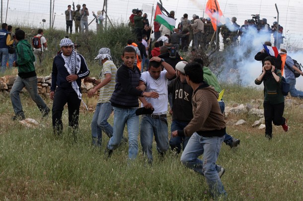 إصابة 4 فلسطينيين واعتقال أخر في قمع الاحتلال لمسيرة شمال الخليل