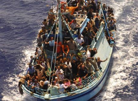السلطات الليبية تعتقل نحو 400 مهاجر غير شرعي