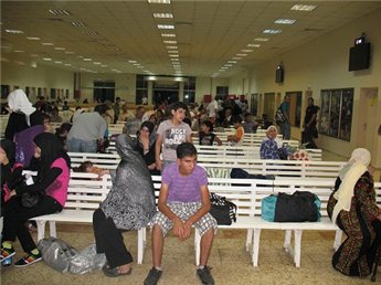 الاحتلال يعتقل طالبتين شقيقتين أثناء عودتهما من أوكرانيا