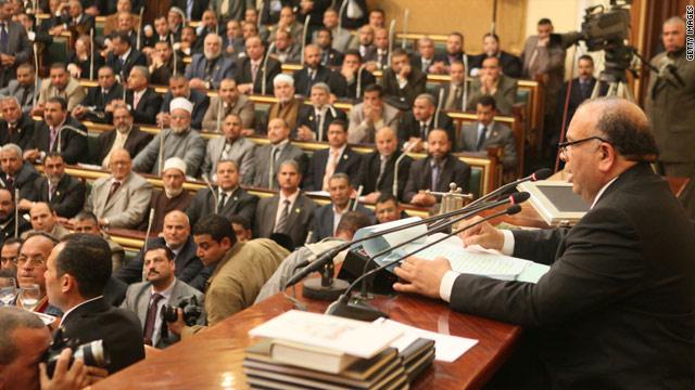 مصر: الشورى والشعب ينتخبان أعضاء تأسيسية الدستور