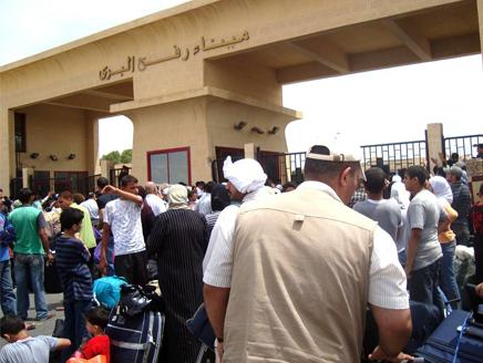 الاتفاق مع مصر على فتح معبر رفح للمعتمرين والقادمين