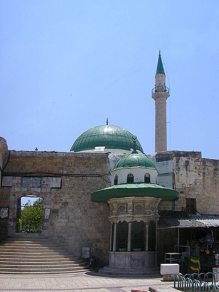 مؤسسة الأقصى ترمم مئذنة مسجد الرمل التاريخية في عكا