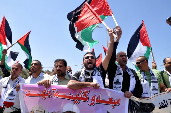 مبعدو المهد في غزة يهنئون مرسي ويطالبون بانجاز المصالحة