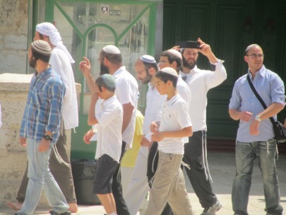 عشرات المغتصبين يدنسّون المسجد الأقصى تحت حماية جنود الاحتلال