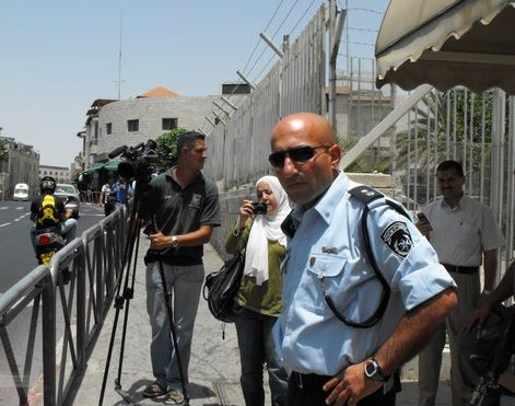 الاحتلال يفرض الإقامة الجبرية على ثلاثة مقدسيين