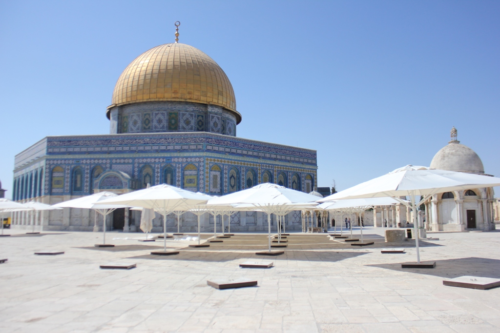 المسجد الأقصى يستعد لاستقبال محبيه في رمضان