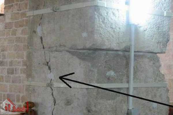 تكشّف حجارة ضخمة بجدار الأقصى الغربي نتيجة الحفريات