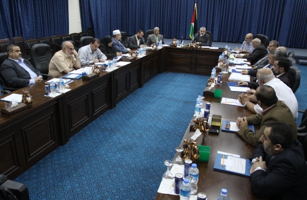 محفوظ: الحكومة قامت بالتزاماتها في غزة دون قروض من البنوك