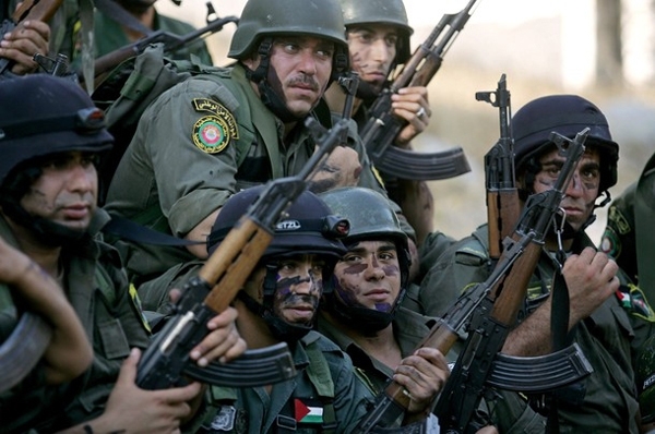 جهات حقوقية أوروبية تدين اعتقال أمن الضفة لنشطاء وحقوقيين