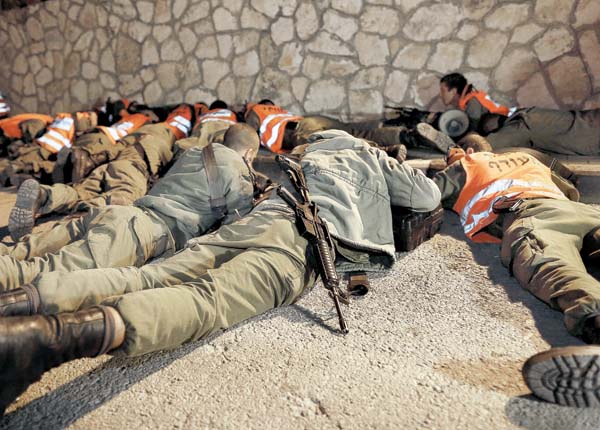 هآرتس: فجوات خطيرة في استعداد الجبهة الداخلية للحرب