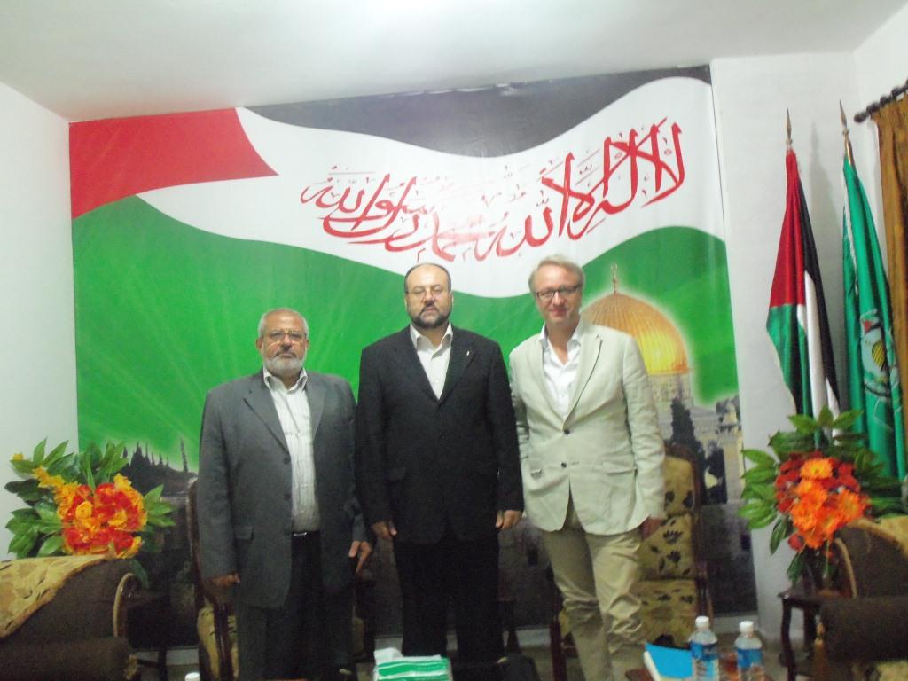 حماس بلبنان تبحث أوضاع  اللاجئيين الفلسطينيين مع رئيس بعثة أطباء بلا حدود