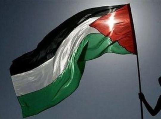 نشطاء أوروبيون يطالبون برفع حصار غزة ومحاسبة الاحتلال