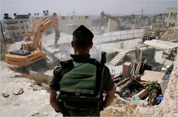 الاحتلال يهدم منشآت سكنية وزراعية شرق القدس
