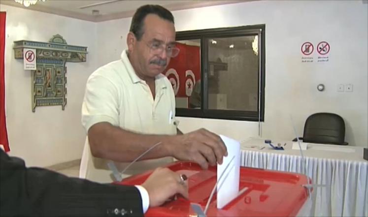 صمت انتخابي بتونس وتواصل التصويت بالخارج للتشريعية