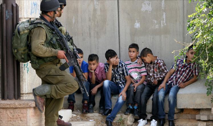 قراقع يدعو لتحرك دولي لوقف جرائم اعتقال الأطفال الفلسطينيين