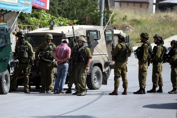 اعتقال شقيقين من جنين في طريق عودتهما من الأردن