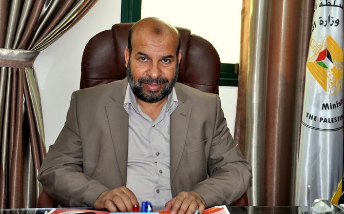 الداخلية تحذر من توقف بعض خدماتها في غزة