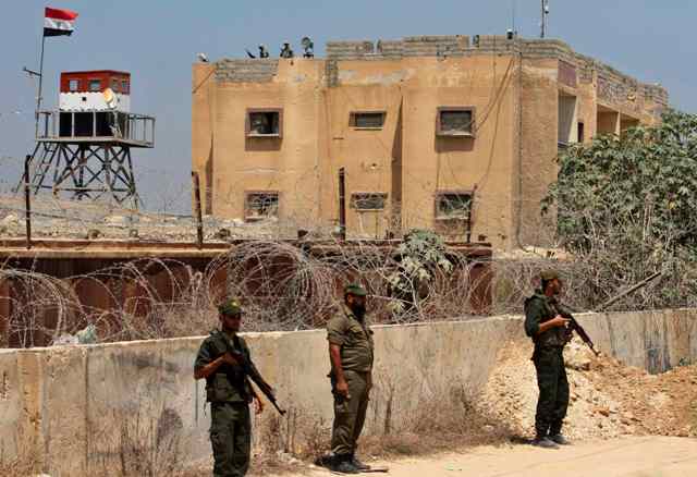 غزة: العثور على 3 عبوات ناسفة على الحدود مع مصر