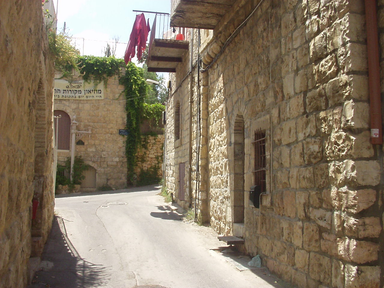 الاحتلال يحكم إغلاق البلدة القديمة بالقدس بدعوى الأعياد