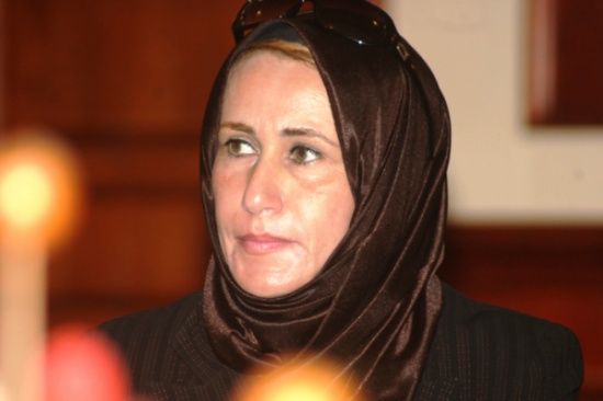 نجاة أبو بكر: توجهت للبرلمان الدولي للاعتراض على قرار رفع الحصانة