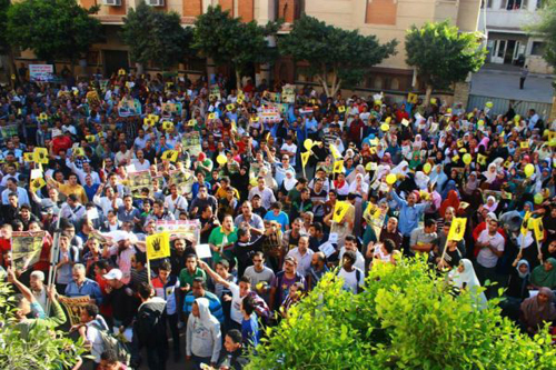 قتيل وعشرات المصابين بمظاهرات منندة بالانقلاب بمصر