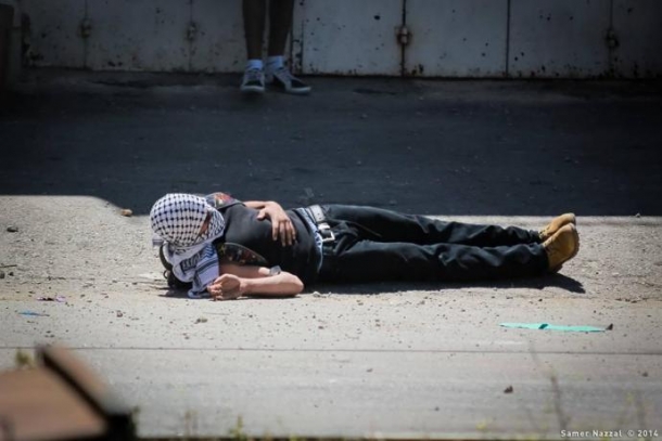 فريق دولي ينوي تشريح جثة أحد شهداء يوم النكبة