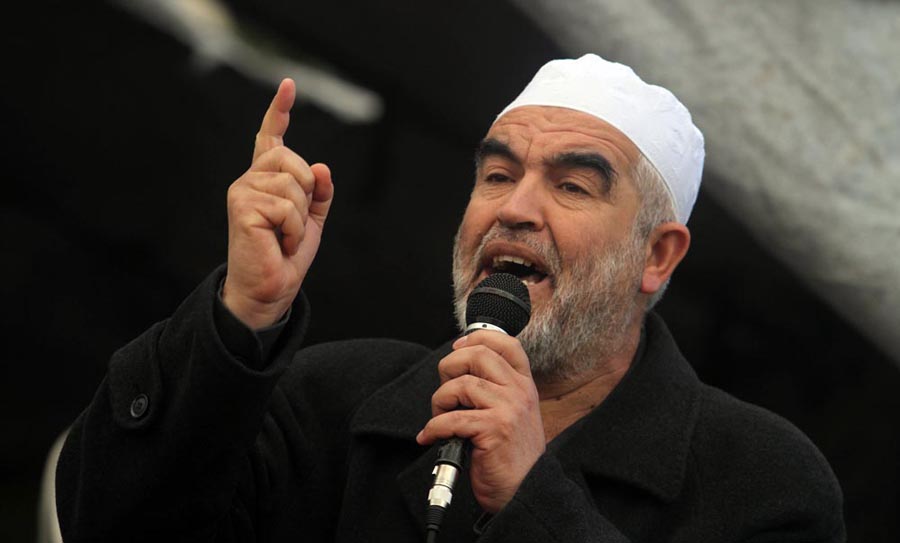 الاحتلال يمنع الشيخ رائد صلاح من السفر