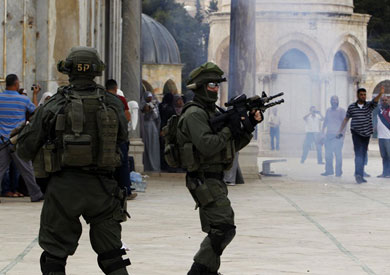 نابلس.. إصابة شاب فلسطيني برصاص الاحتلال