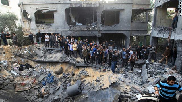 16 شهيدًا في مجزرة بخان يونس جلهم من الأطفال