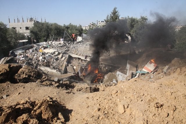 غزة تحت النار.. بالأسماء: 17 شهيداً وعشرات الإصابات (محدث لحظة بلحظة)