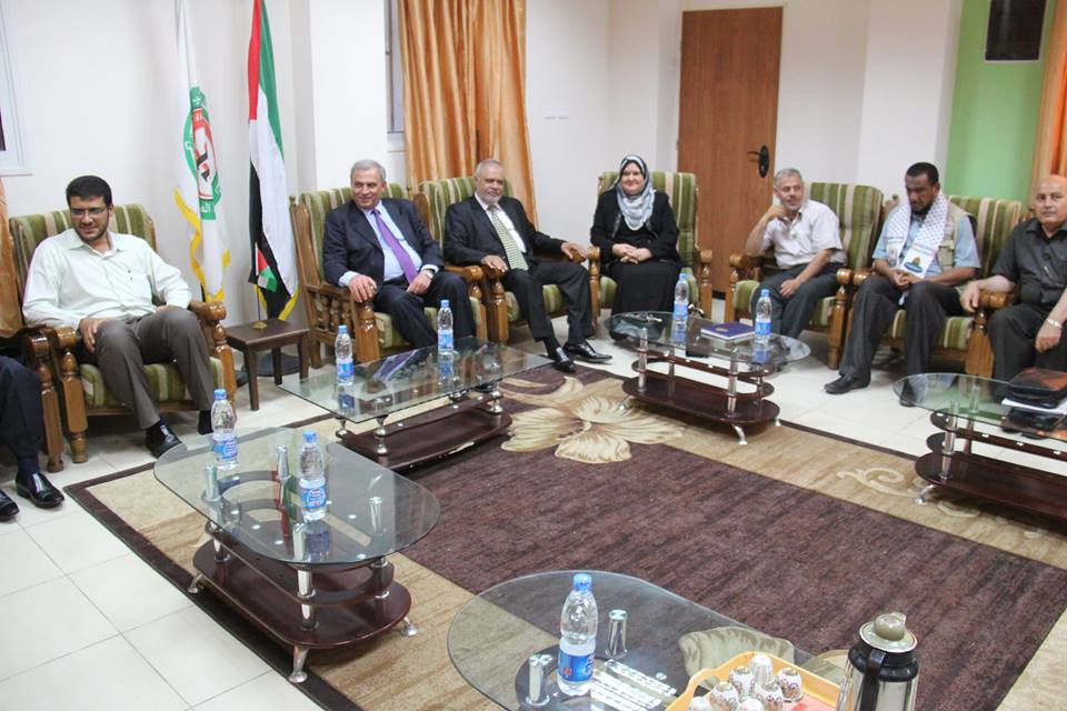 أبو عمرو: الحكومة ستتحمل كافة مسئولياتها تجاه القطاع
