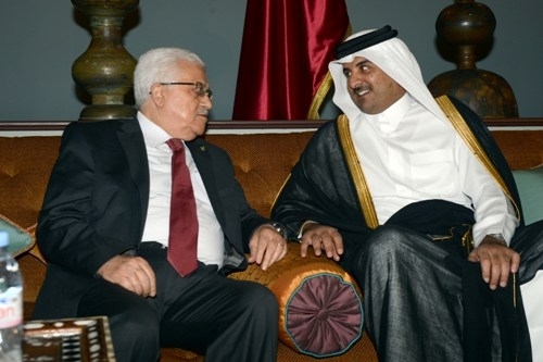 عباس يهاتف أمير قطر لبحث الأوضاع الفلسطينية