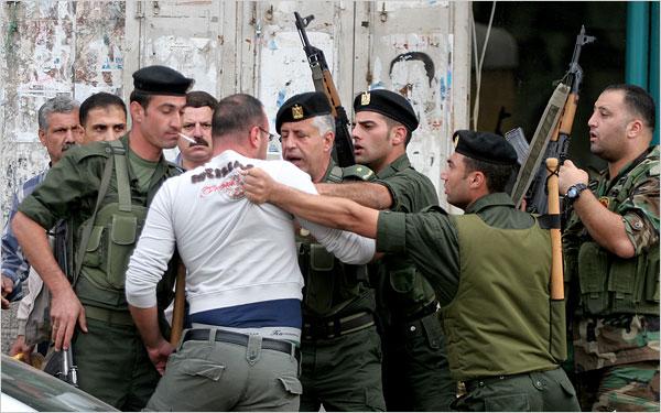 حماس تحذِّر من دعاة الانقسام وترفض ملاحقة المحتفلين بنصر غزة