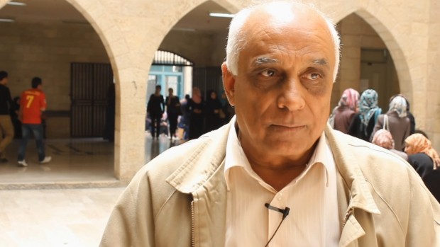 عبد الستار قاسم: أجهزة السلطة ترتكب الموبقات ثم تتظاهر بالعدالة