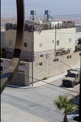 الاحتلال يقتحم عقربا وينصب حاجزًا على مدخل بيت فوريك بنابلس