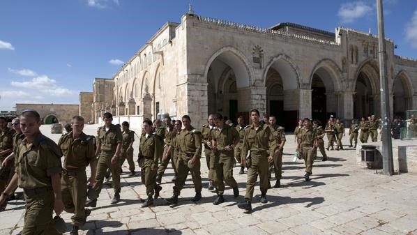 رفض شعبي في الضفة لإعلان كيري حول المسجد الأقصى