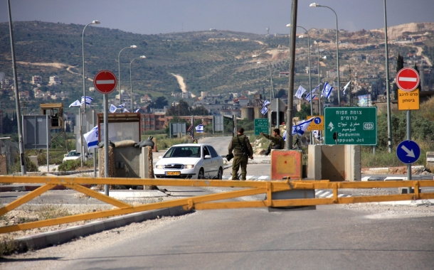 مقاومون يستهدفون حاجزًا للاحتلال في جنين واندلاع مواجهات في القدس